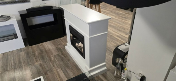 BIOKOMINEK ROMANTIK WHITE RAL 9