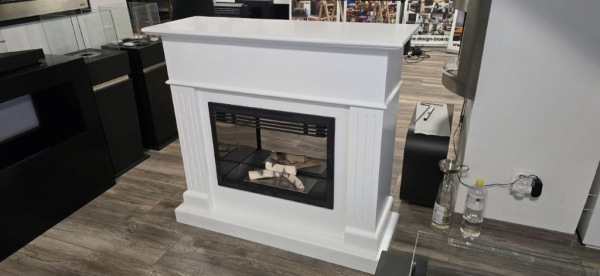 BIOKOMINEK ROMANTIK WHITE RAL 3